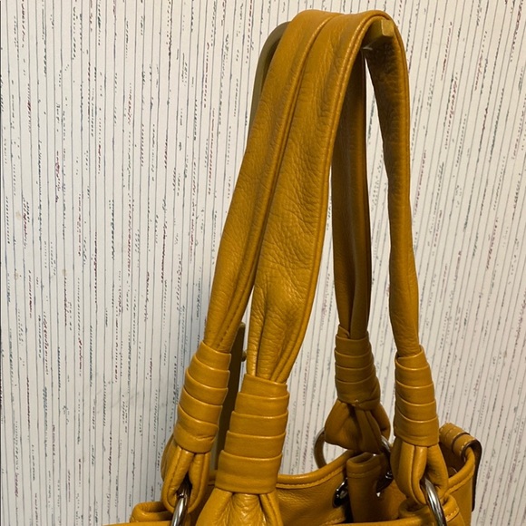 B Makowsky Durango Leather Hobo Shoulder Handbag Cheetah Print Mustard Tan Bag - Picture 9 of 16
